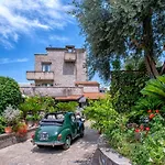 Oda ve Kahvaltı Garden Tower Relais Sorrento
