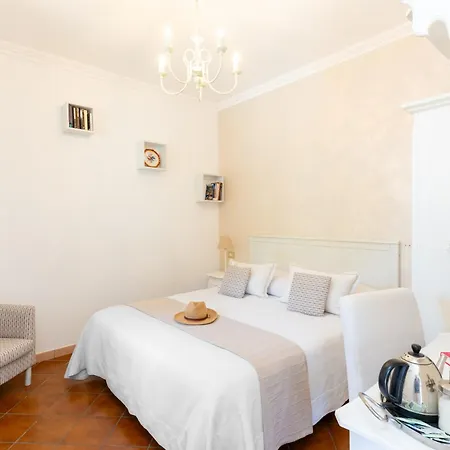 Garden Tower Relais Bed & Breakfast 3*