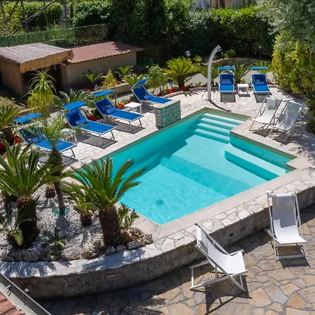 Garden Tower Relais