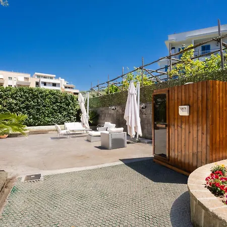 Garden Tower Relais Bed & Breakfast 3*