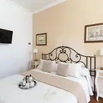 Garden Tower Relais Bed and Breakfast 3*